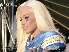 Watch nicely shaped sporty lady Angela Aame exposes her nice booty