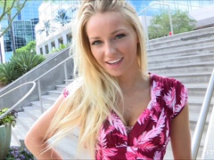 Gorgeous blonde has a pretty face and an even prettier pussy