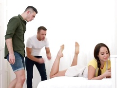 Chick has a threesome and gets double penetrated by two males