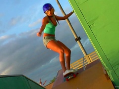 Tattooed Pigtails Blonde Giving A Huge Python Blowjob